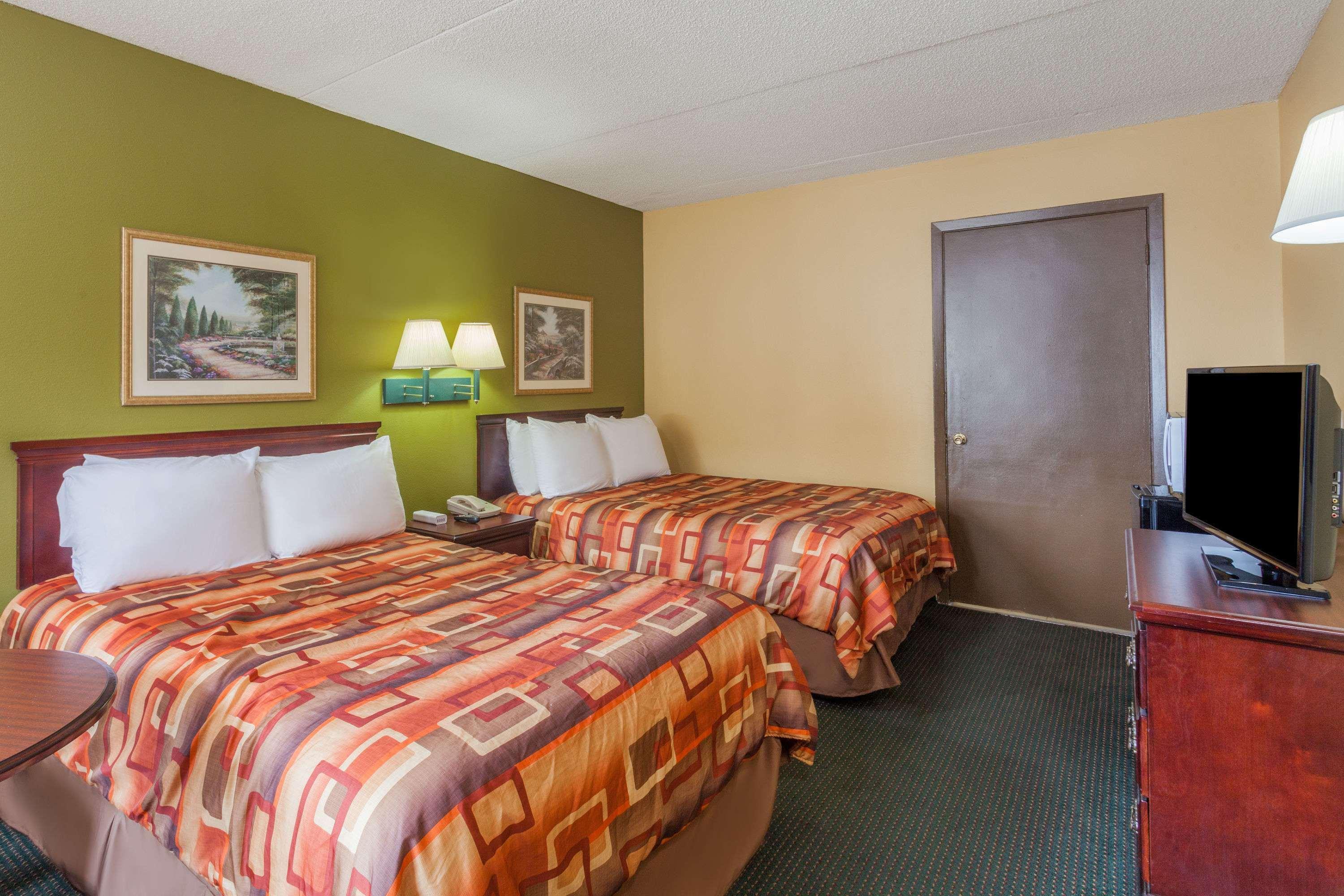 Days Inn By Wyndham Nashville Saint Thomas West Hospital Εξωτερικό φωτογραφία