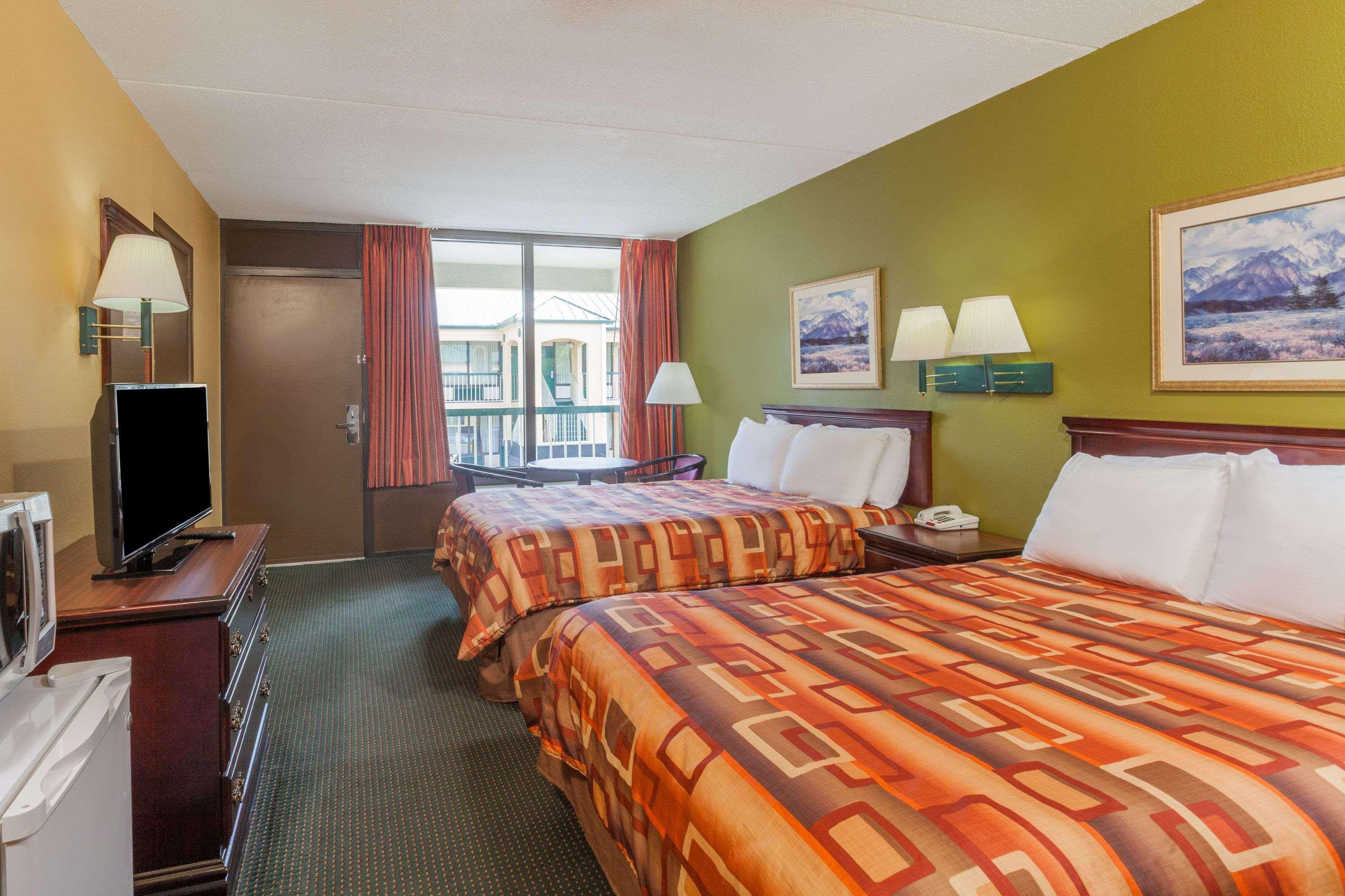 Days Inn By Wyndham Nashville Saint Thomas West Hospital Εξωτερικό φωτογραφία