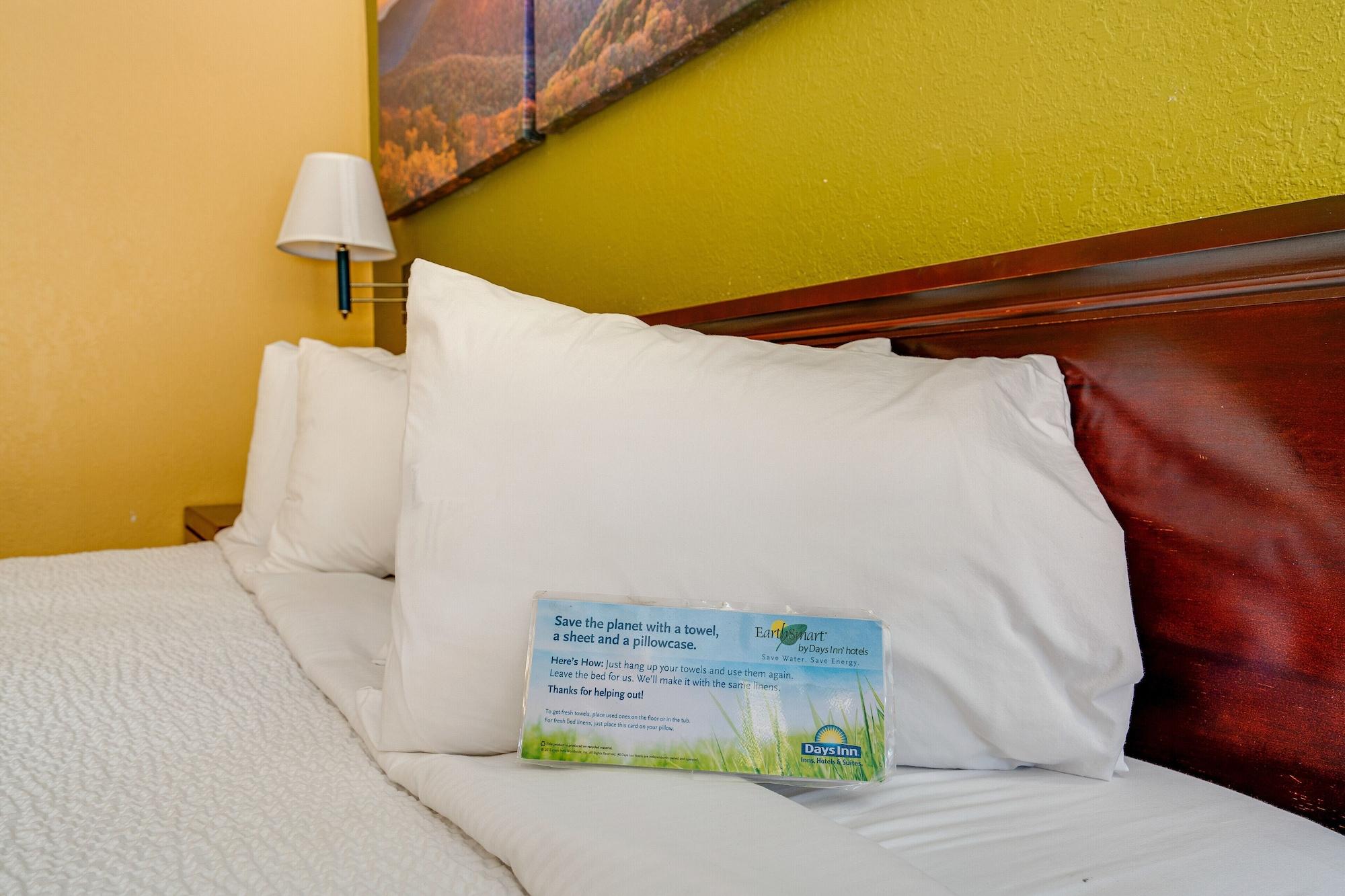 Days Inn By Wyndham Nashville Saint Thomas West Hospital Εξωτερικό φωτογραφία